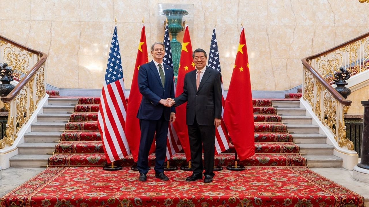 ABD ve Çin Londra'da Ticaret Görüşmelerine Başladı