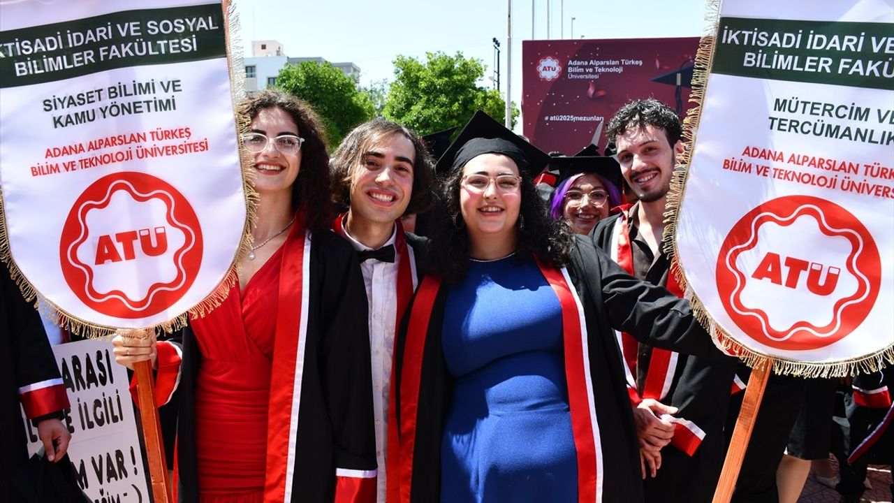 Adana Alparslan Türkeş Üniversitesi'nde Mezuniyet Coşkusu