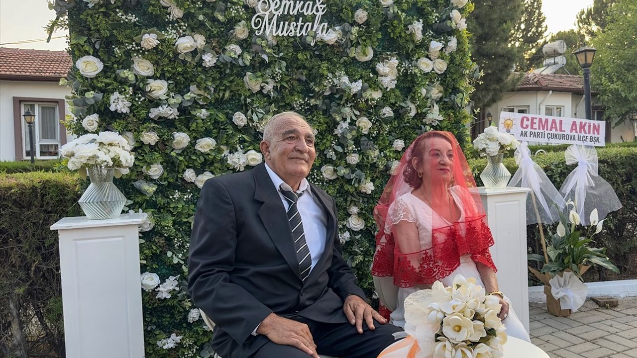 Adana'da Huzurevinde Tanışan Çift Evlendi