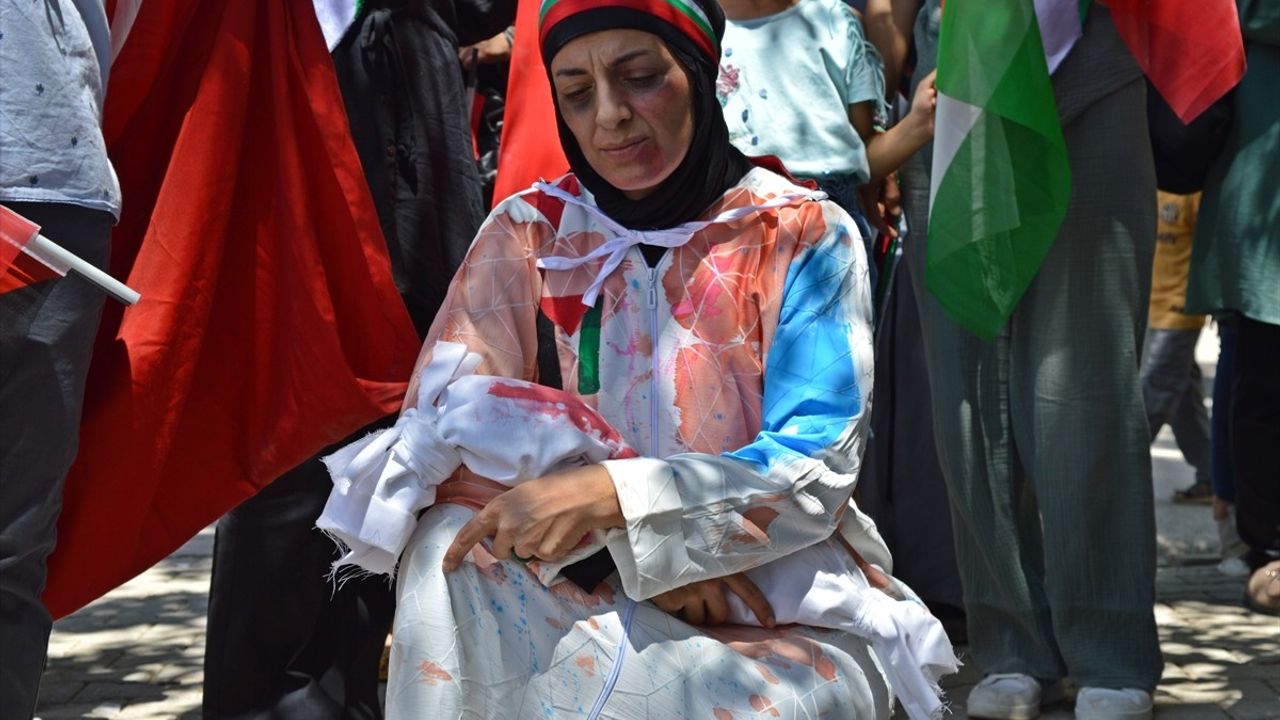 Adıyaman'da Gazze'ye Yönelik Saldırılara Protesto