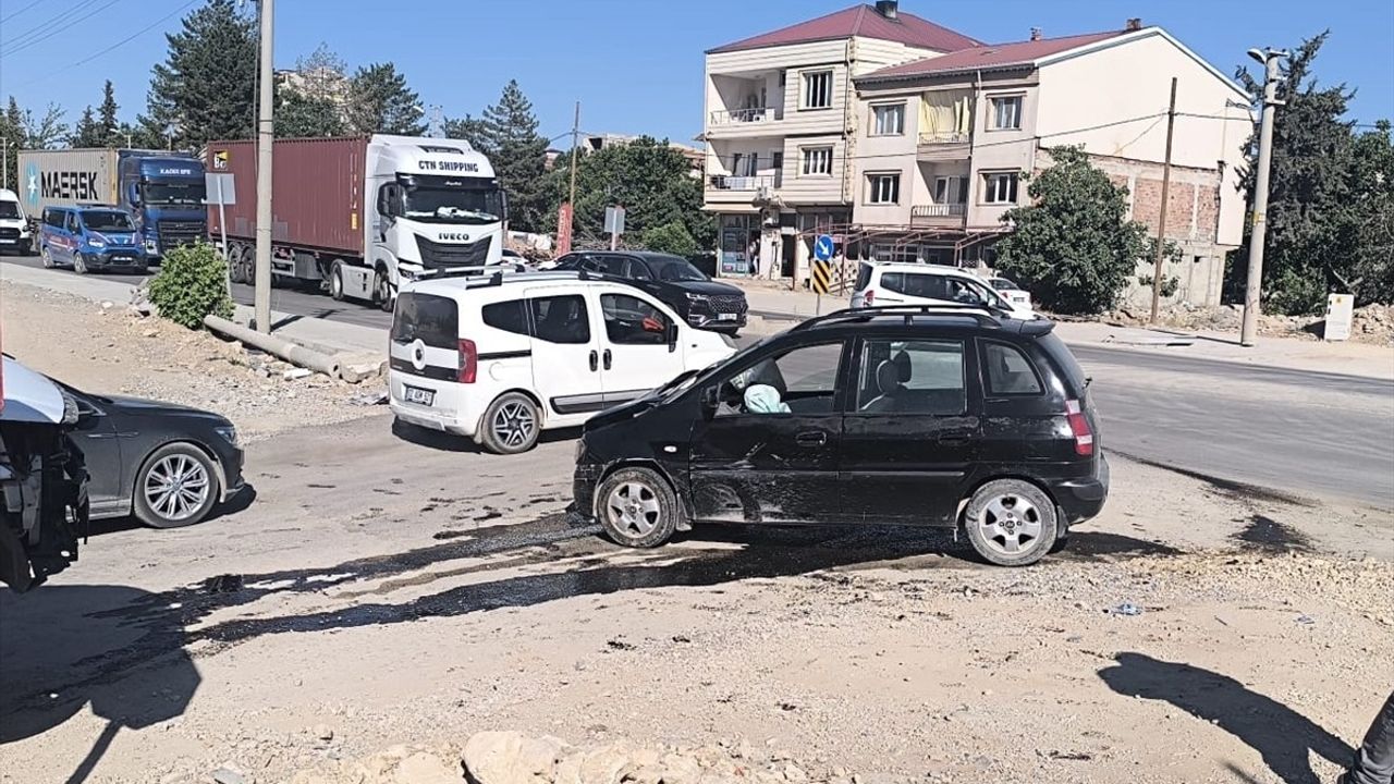 Adıyaman'da Trafik Kazası: 4 Yaralı