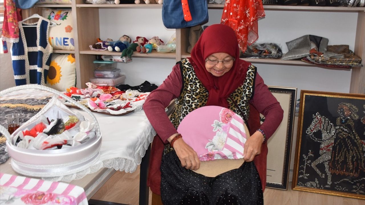 Afyonkarahisar'da Kadınların Atık Malzemelerle Yaratıcı Çözümleri Gelire Dönüşüyor