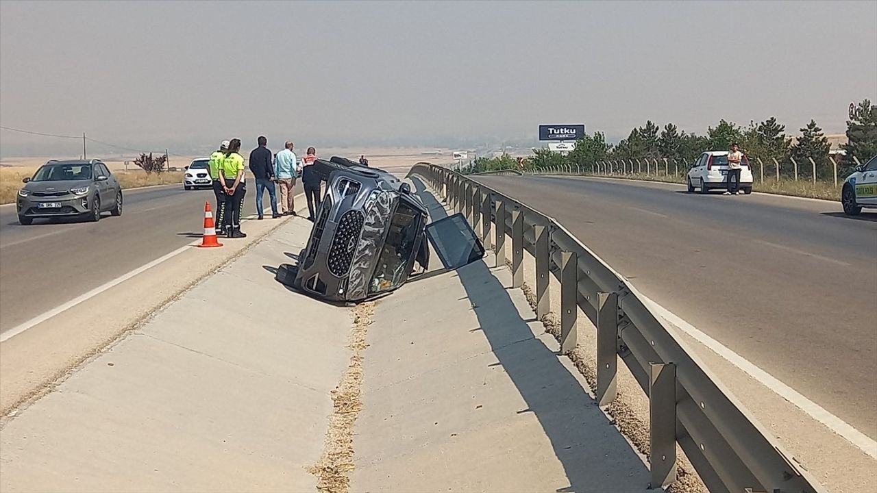 Afyonkarahisar'da Trafik Kazası: 1 Ölü, 3 Yaralı