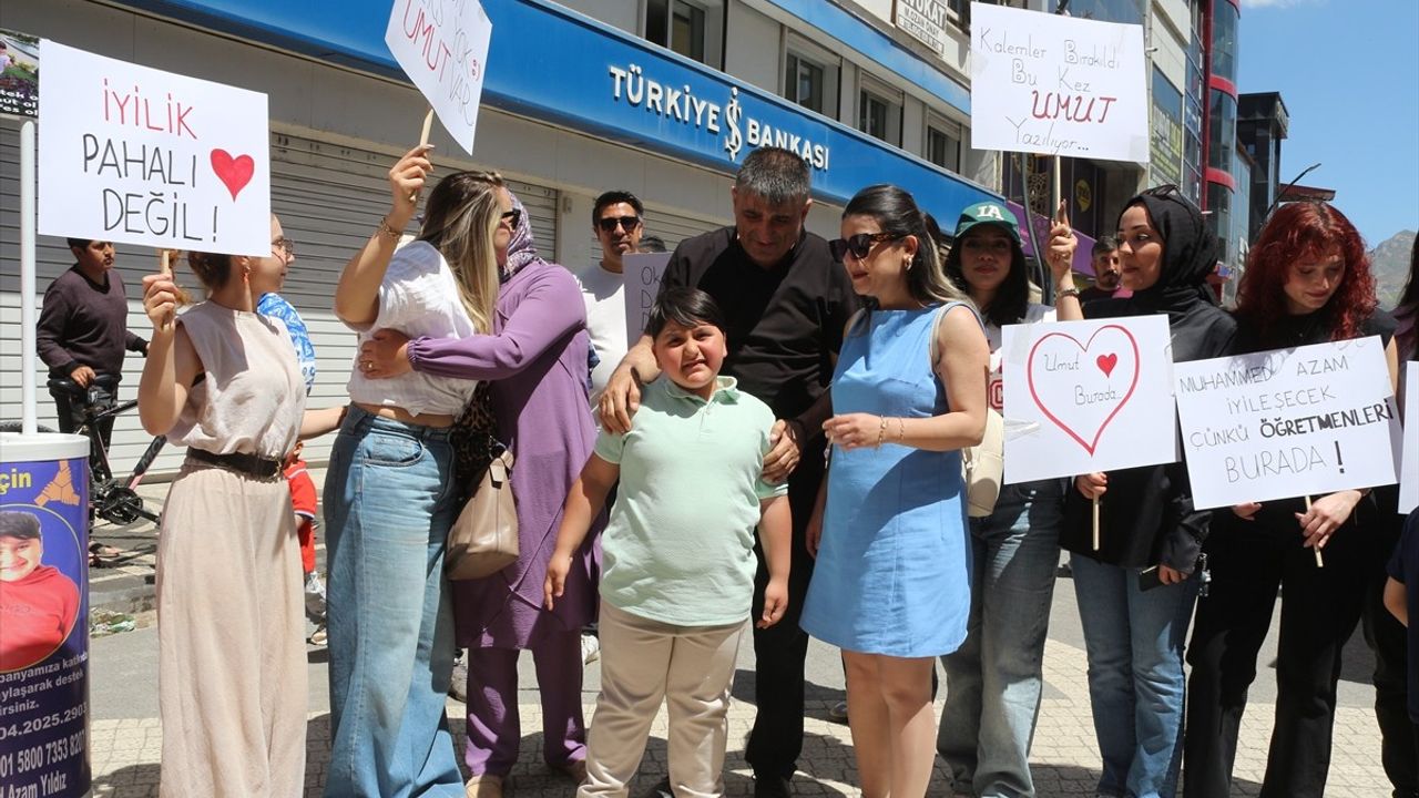 Ağrı'da DMD Hastası Çocuk İçin Anlamlı Kermes Düzenlendi