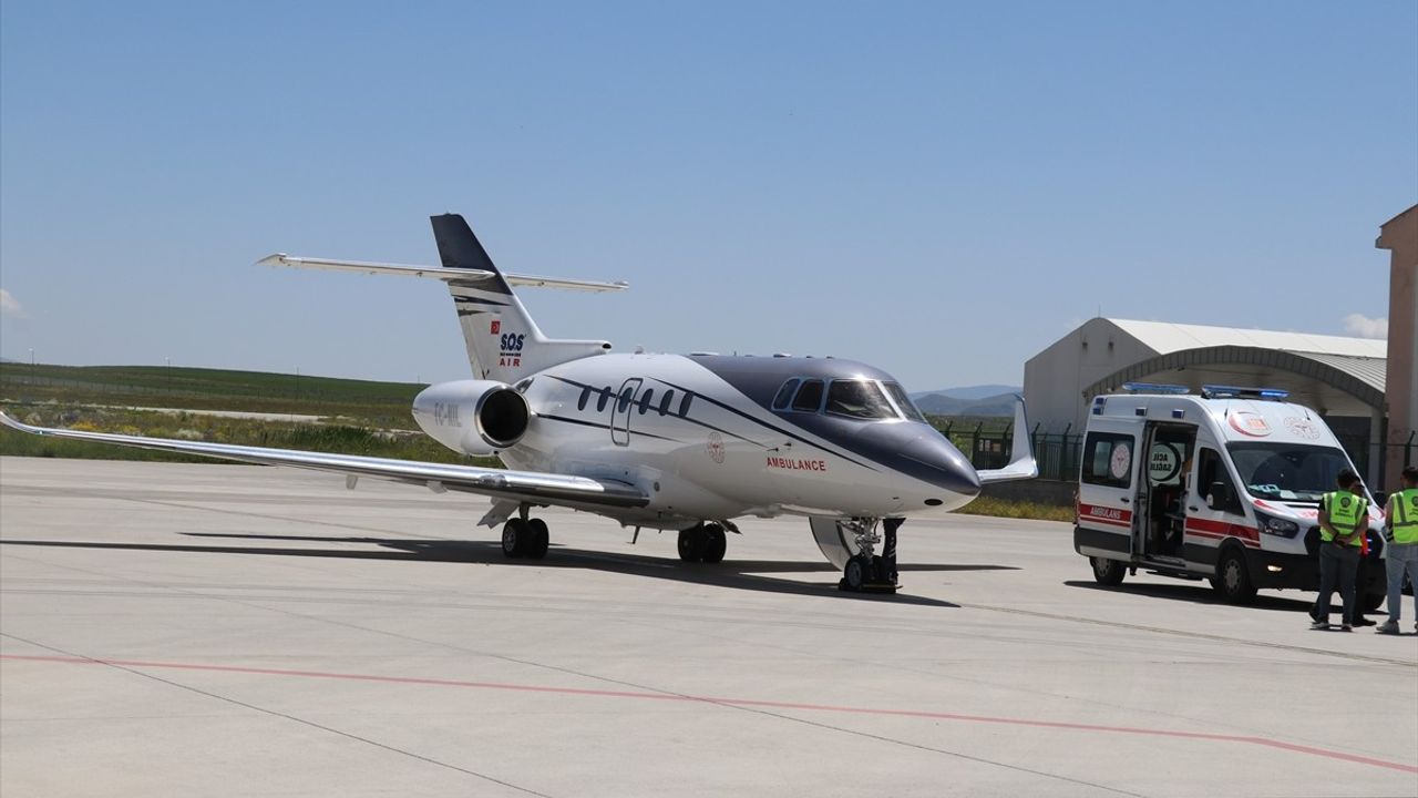 Ağrı'daki Kalp Rahatsızlığı Olan Bebek Ambulans Uçakla Ankara'ya Sevk Edildi