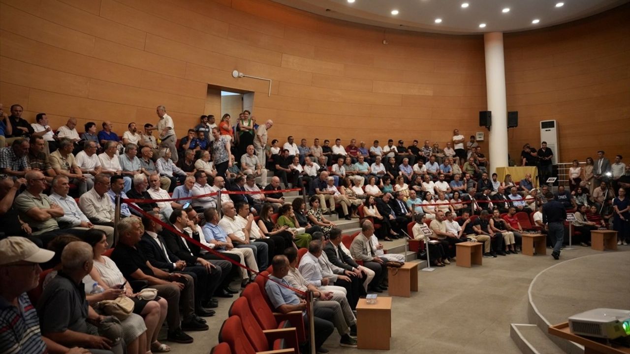 Akhisar Belediye Başkanı Ekrem Kayserili Oldu