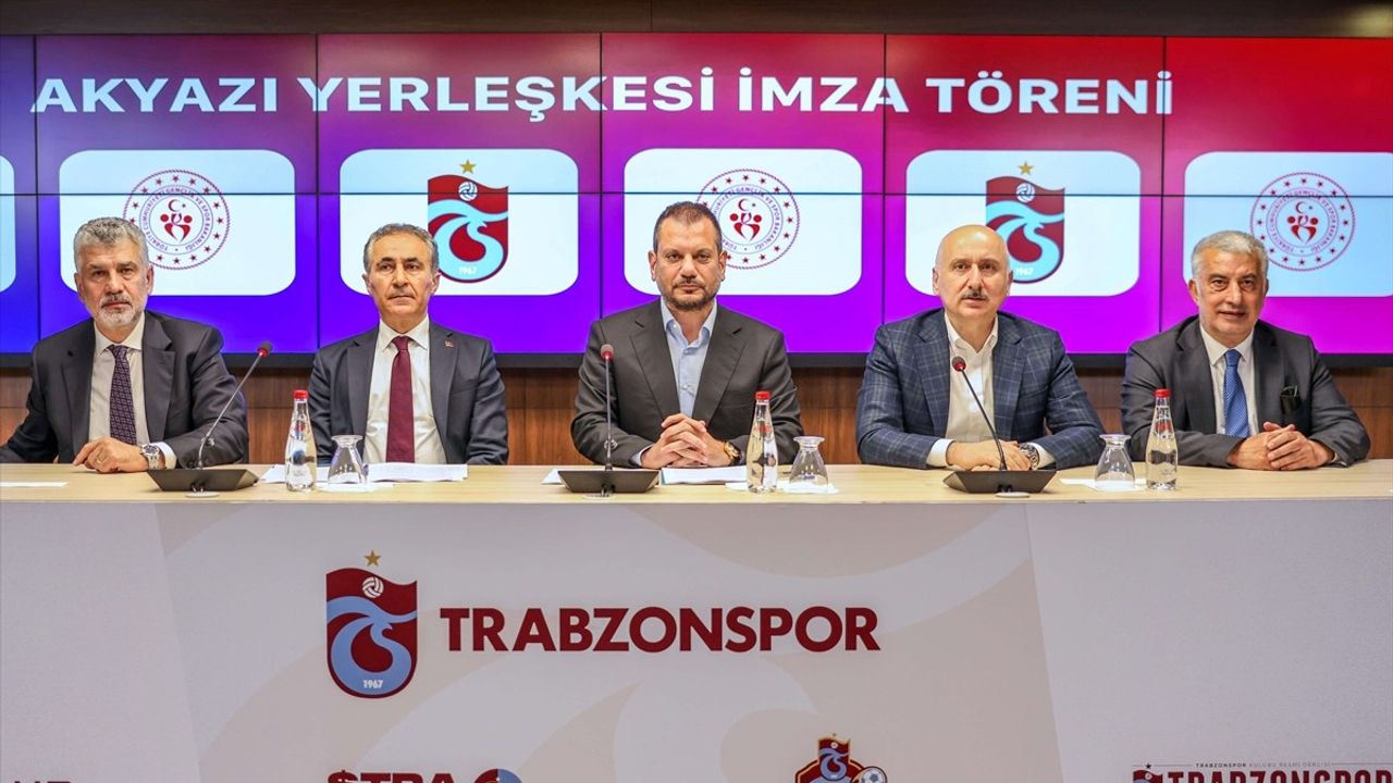 Akyazı Yerleşkesi İmza Töreni Papara Park'ta Gerçekleştirildi