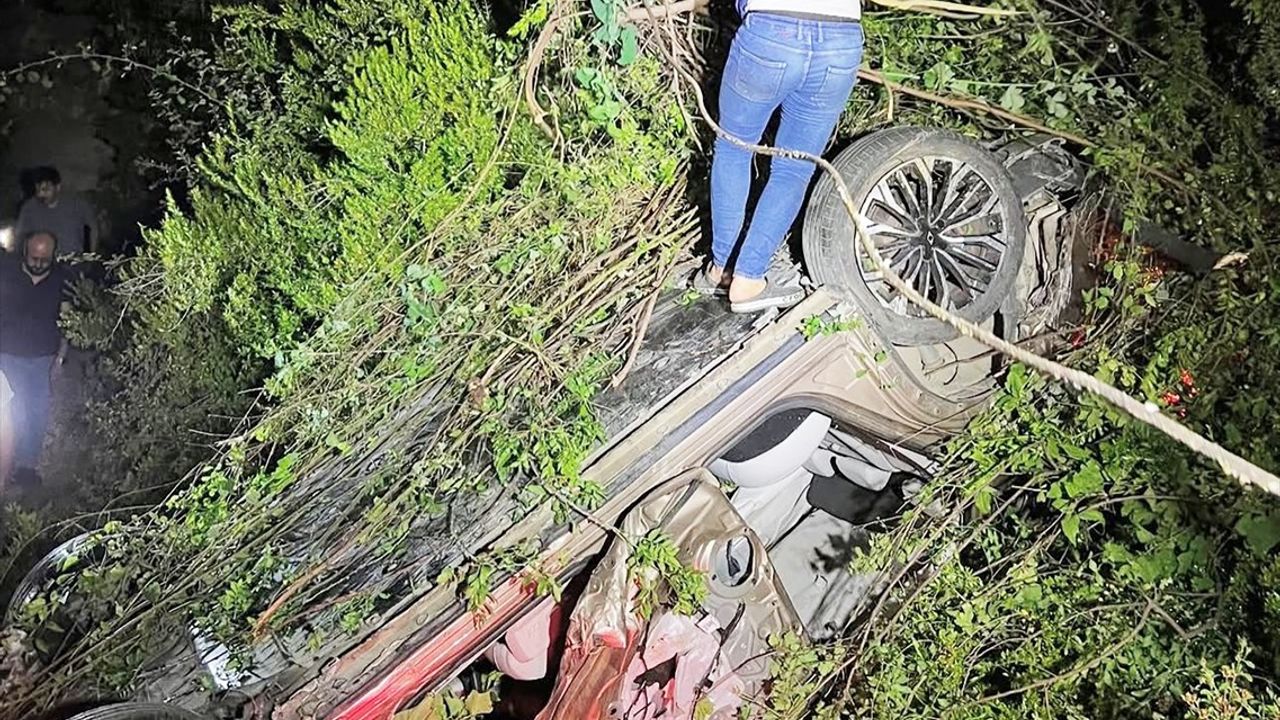 Alanya'da Uçuruma Devrilen Araçta Sürücü Hayatını Kaybetti