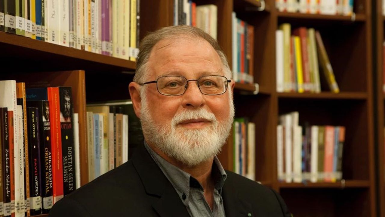 Alberto Manguel İstanbul'da Okurlarıyla Buluşacak