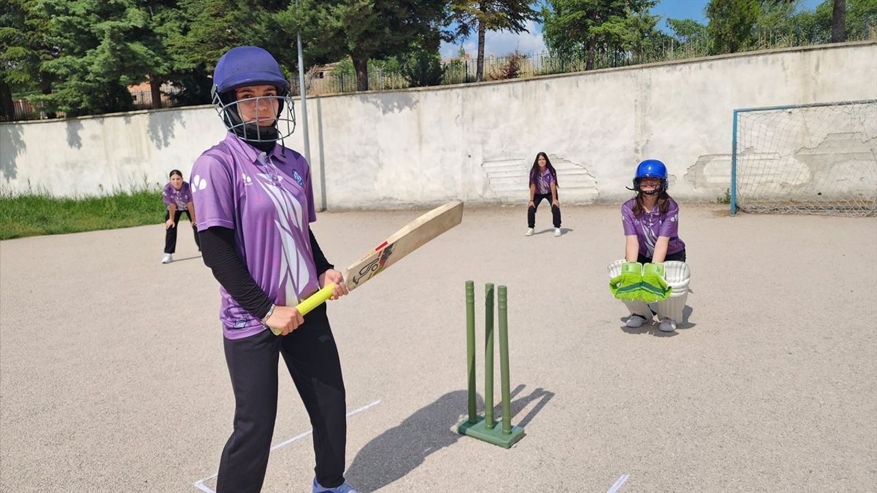 Amasya Suluova Kız Kriket Takımı Türkiye Şampiyonu Oldu