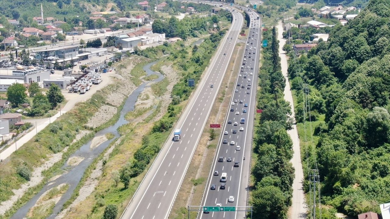 Anadolu Otoyolu'nda Kurban Bayramı Yoğunluğu