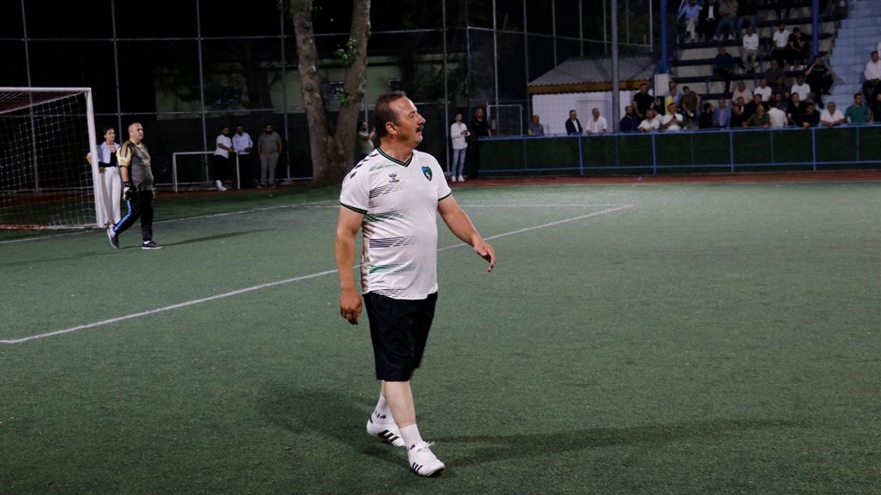 Anahtar Parti Genel Başkanı Ağıralioğlu, Kocaeli'de Futbol Maçı Yaptı