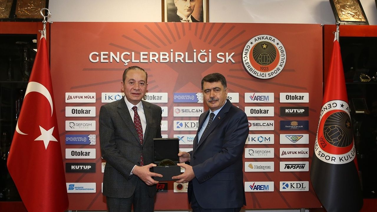 Ankara Valisi Vasip Şahin, Gençlerbirliği'ni Ziyaret Etti