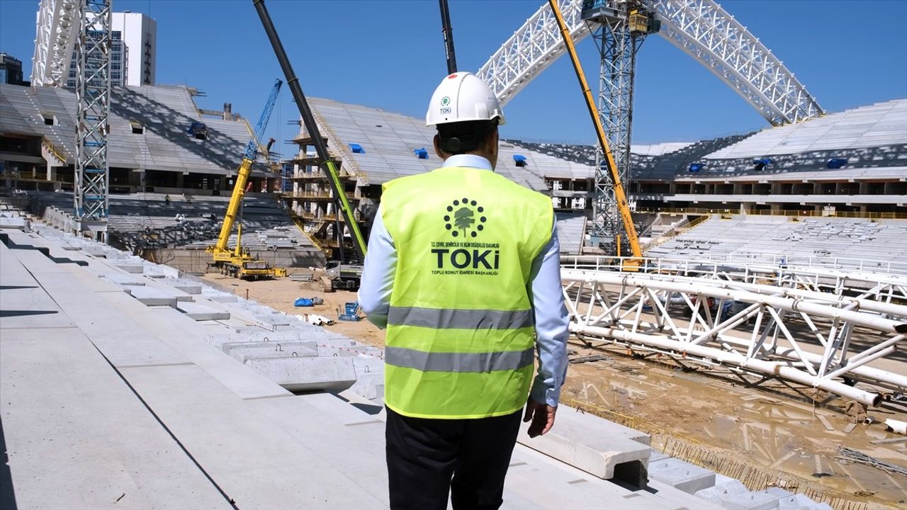 Ankara'ya Dünyanın 3. En Uzun Çelik Çatılı Stadyumu İnşa Ediliyor
