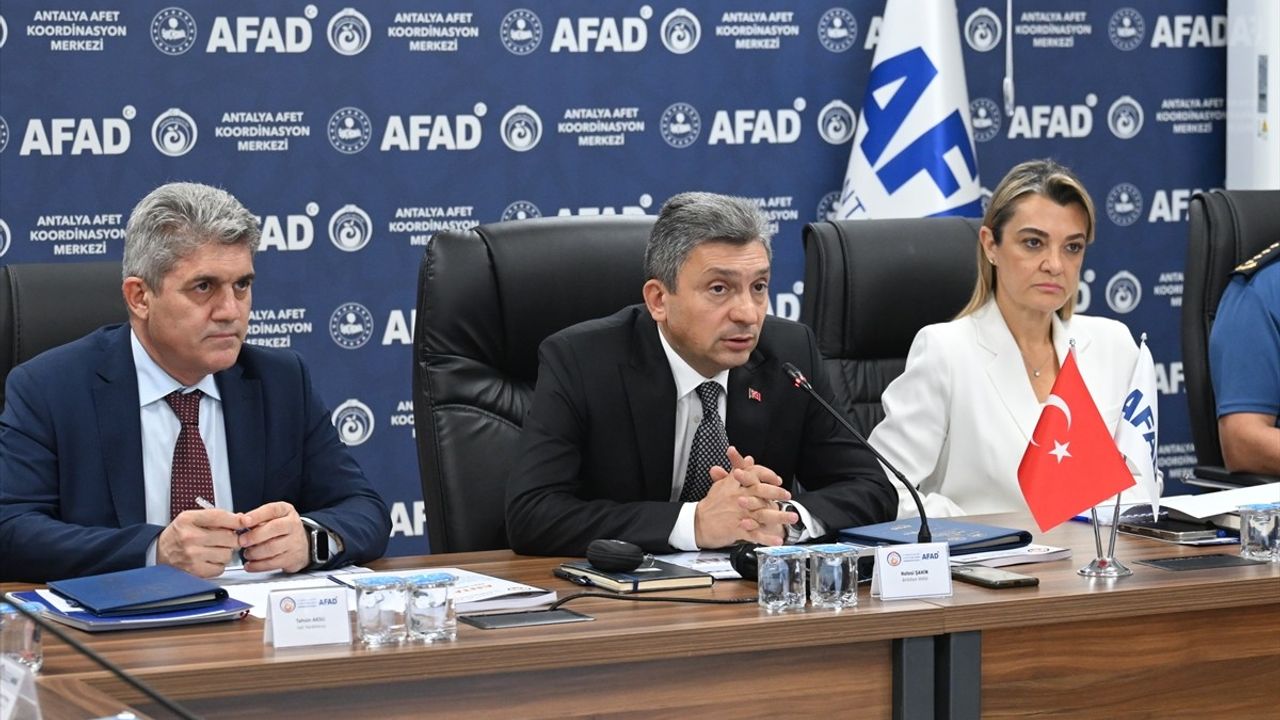 Antalya'da Afet Koordinasyon Toplantısı Gerçekleştirildi