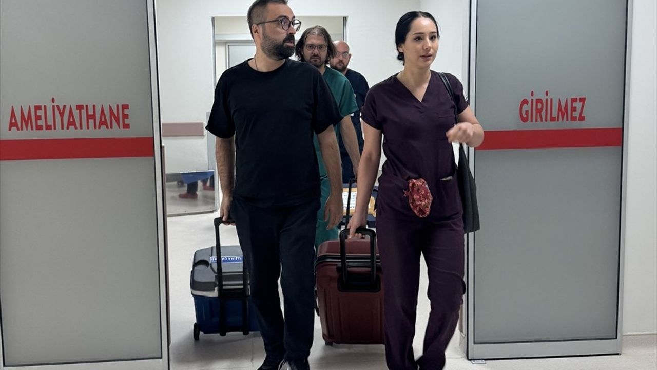 Antalya'da Beyin Ölümü Gerçekleşen Kişinin Organları 3 Hastaya Umut Olacak
