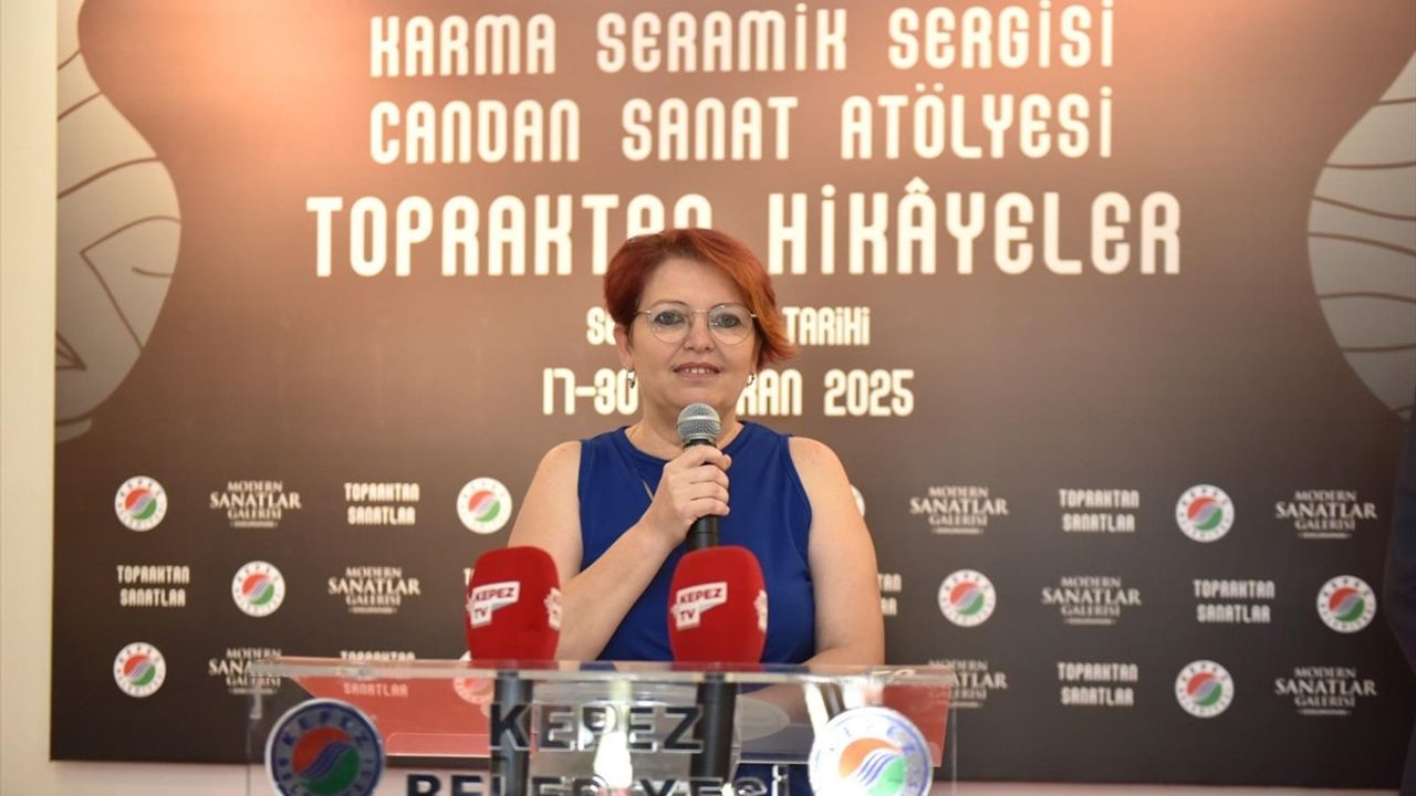 Antalya'da 'Topraktan Hikayeler' Sergisi Sanatseverlerle Buluştu