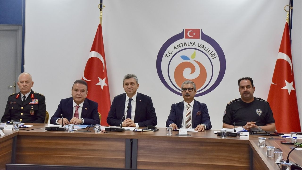 Antalya'da Turizm Güvenliği Toplantısı Yapıldı