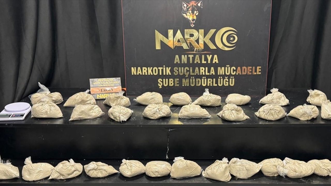 Antalya'da Uyuşturucu Operasyonu: 15 Kilogram Eroin Ele Geçirildi