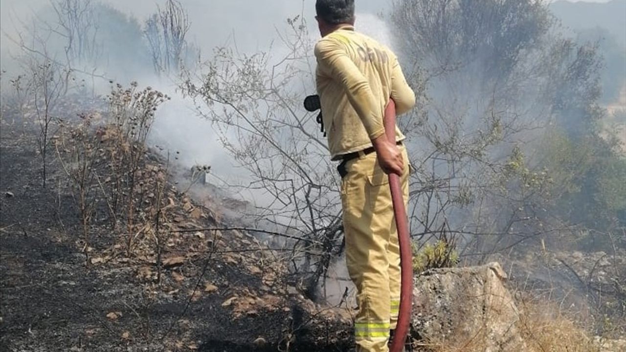 Antalya'daki Yangın Kontrol Altına Alındı
