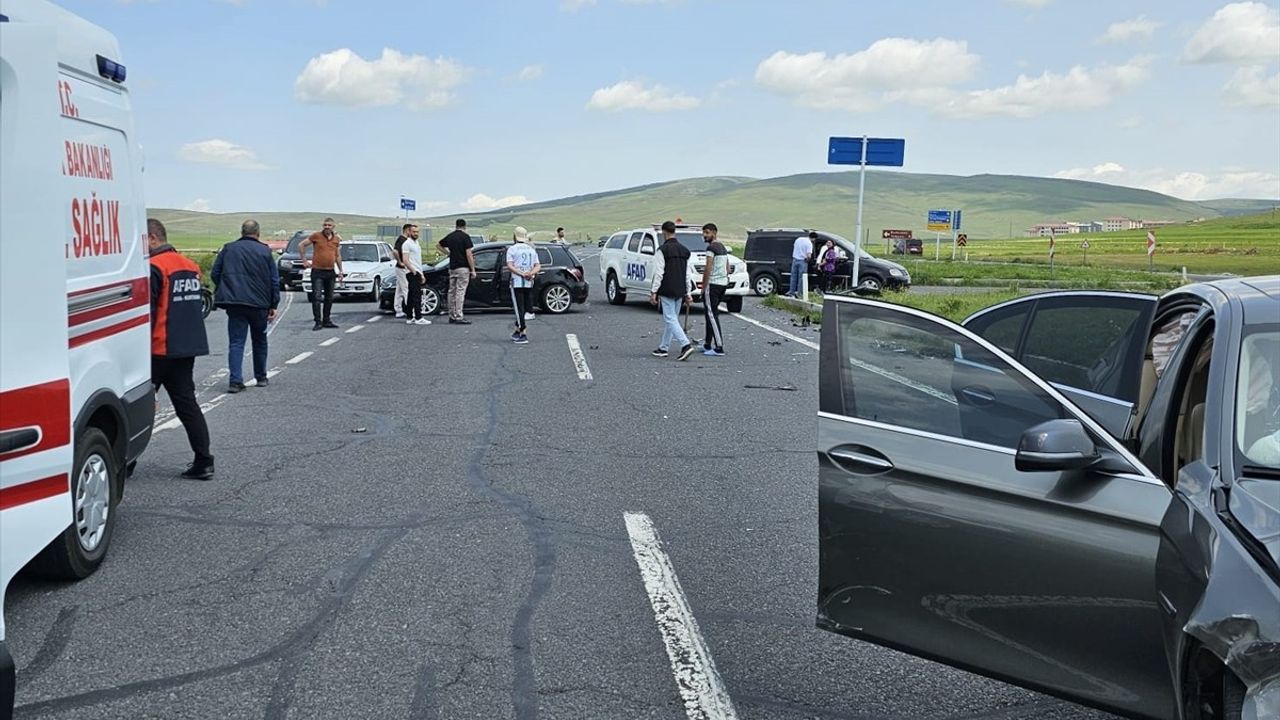 Ardahan'da Trafik Kazası: 4 Yaralı
