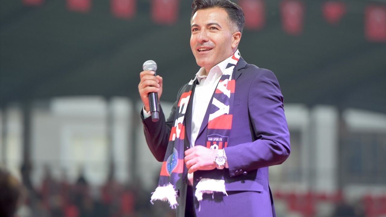 Artı Değer Vanspor'un 1. Lig'e Yükselişi Coşkuyla Kutlandı