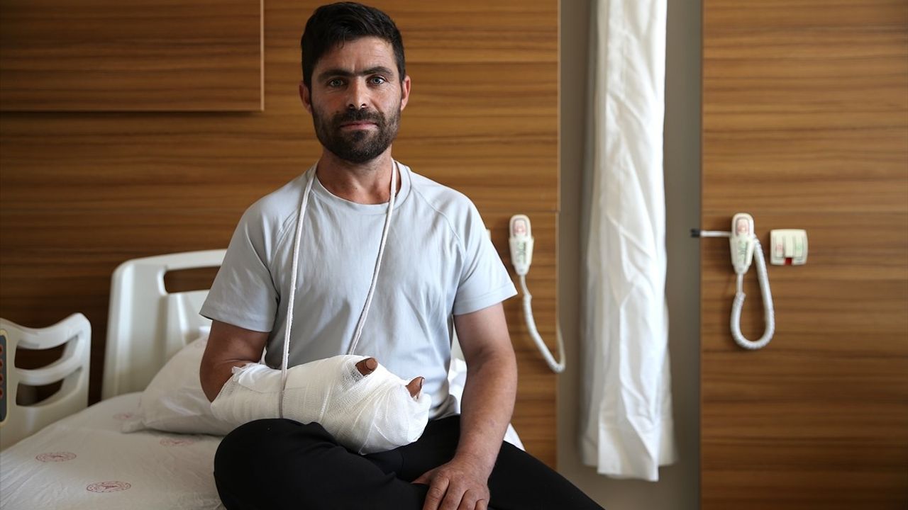 Av Tüfeği Kazası: İşçi Elini Kesilmekten Kurtardı