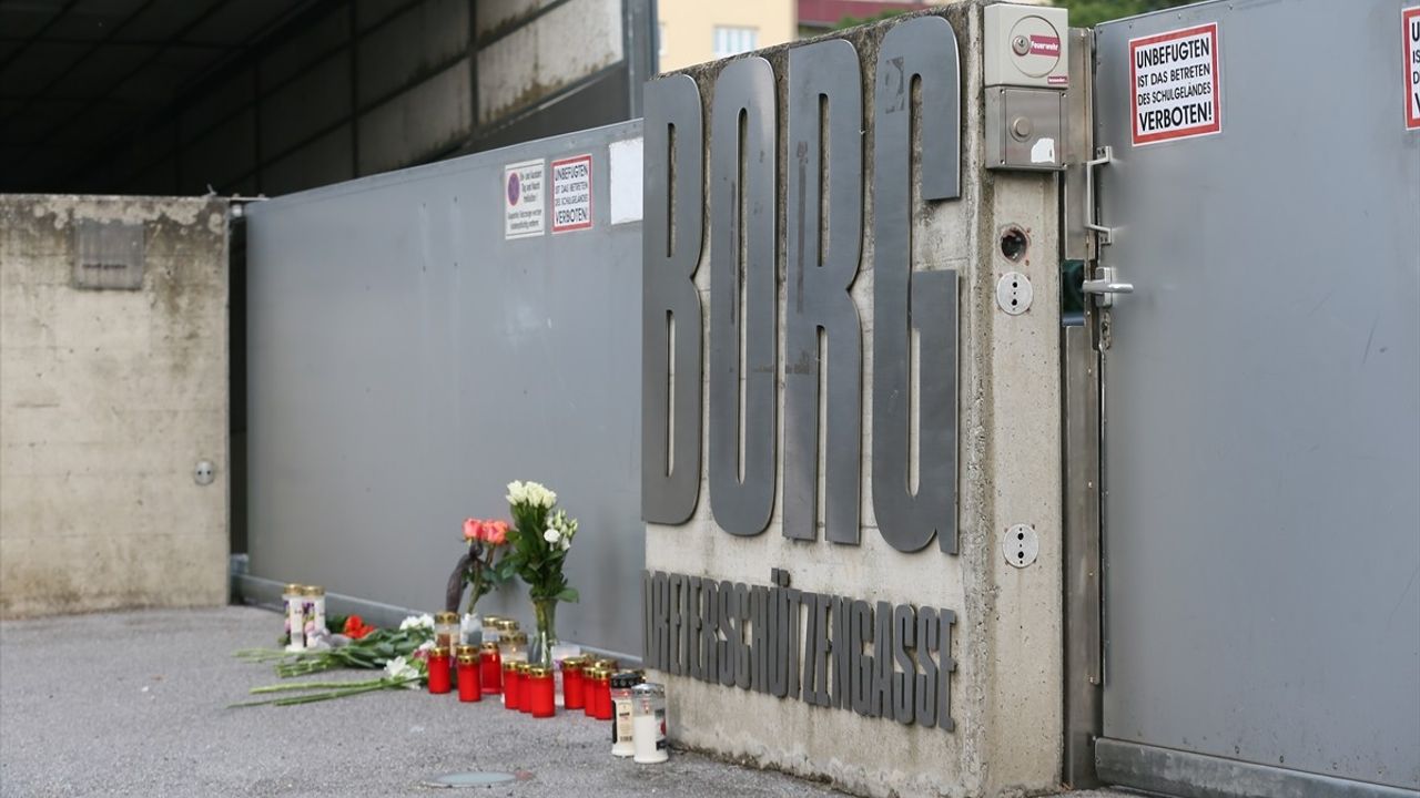 Avusturya'da Liseye Düzenlenen Silahlı Saldırıda 11 Kişi Hayatını Kaybetti