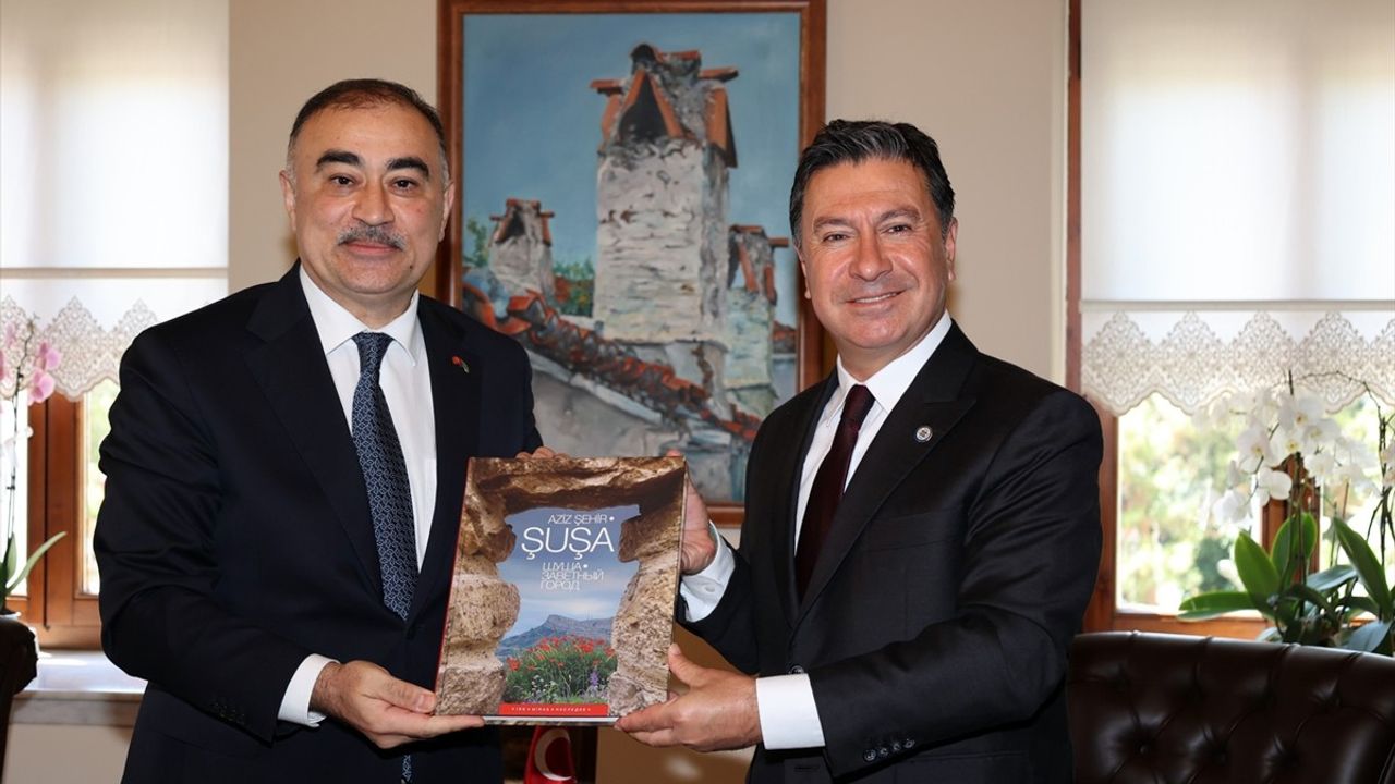 Azerbaycan Büyükelçisi Memmedov'dan Muğla Belediye Başkanı Aras'a Ziyaret