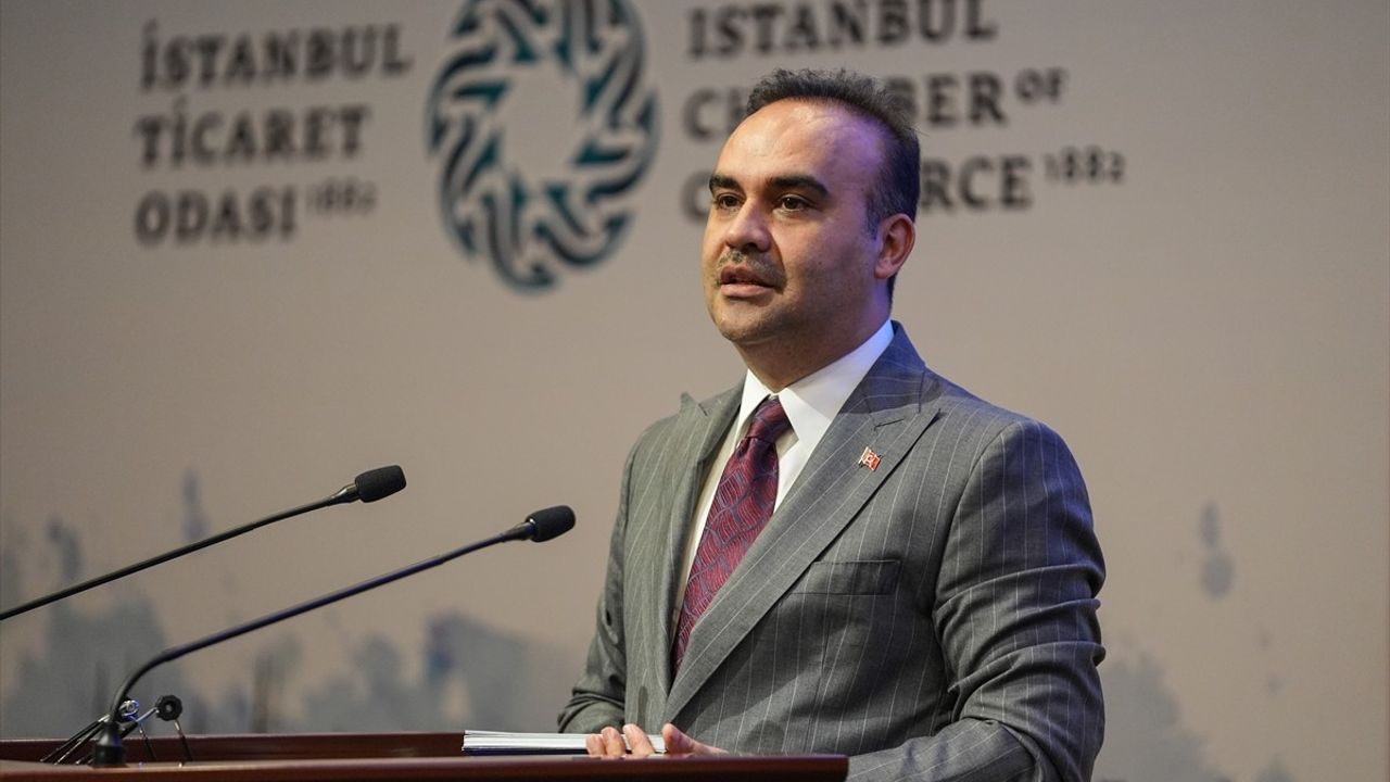Bakan Kacır, Samsun Yakakent OSB'yi Tanıttı ve Sanayi Yatırımlarını Destekleyeceğini Açıkladı