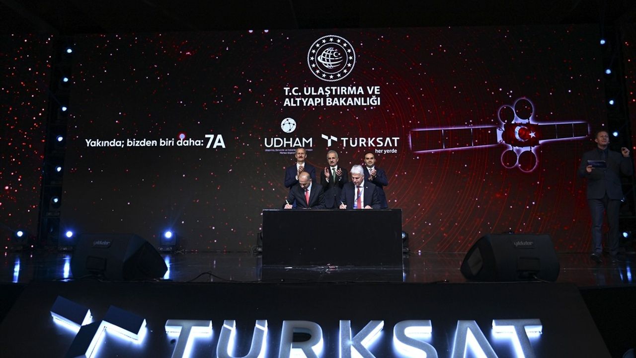 Bakan Kacır: Türkiye, Uzayda Güçlü ve Bağımsız Bir Oyuncu Olacak