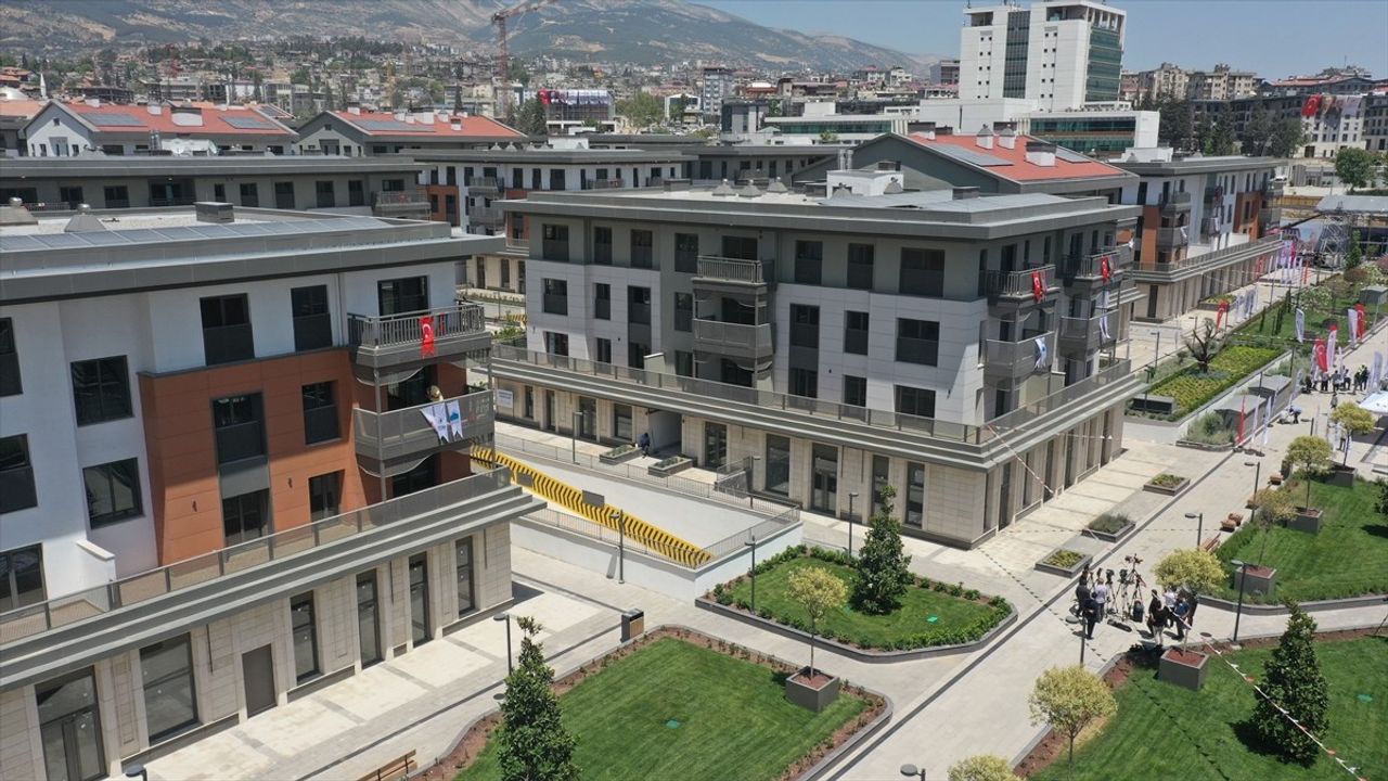 Bakan Kurum: 250 Bin Konut, Türkiye'nin Yeniden Doğuşunun Simgesi