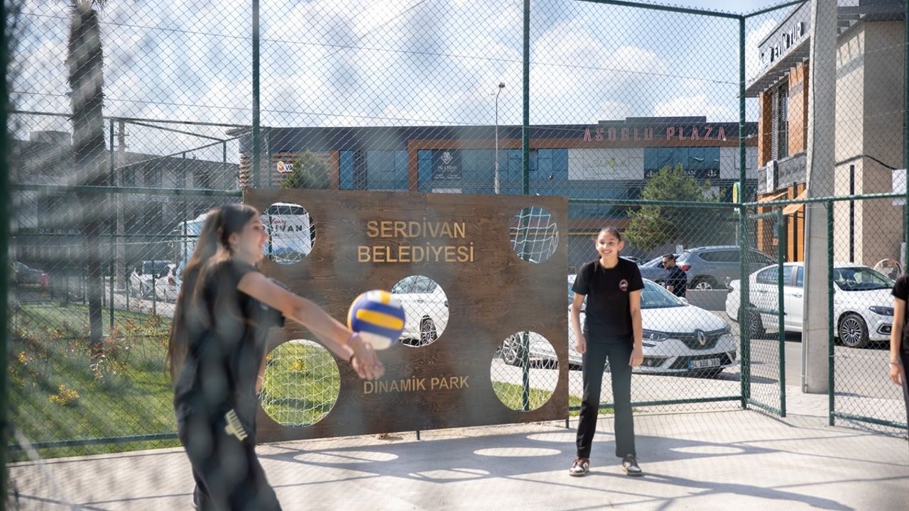 Bakan Yardımcısı Mumcu: Sakarya'daki Dinamik Park, Gençler İçin Yeni Bir Fırsat