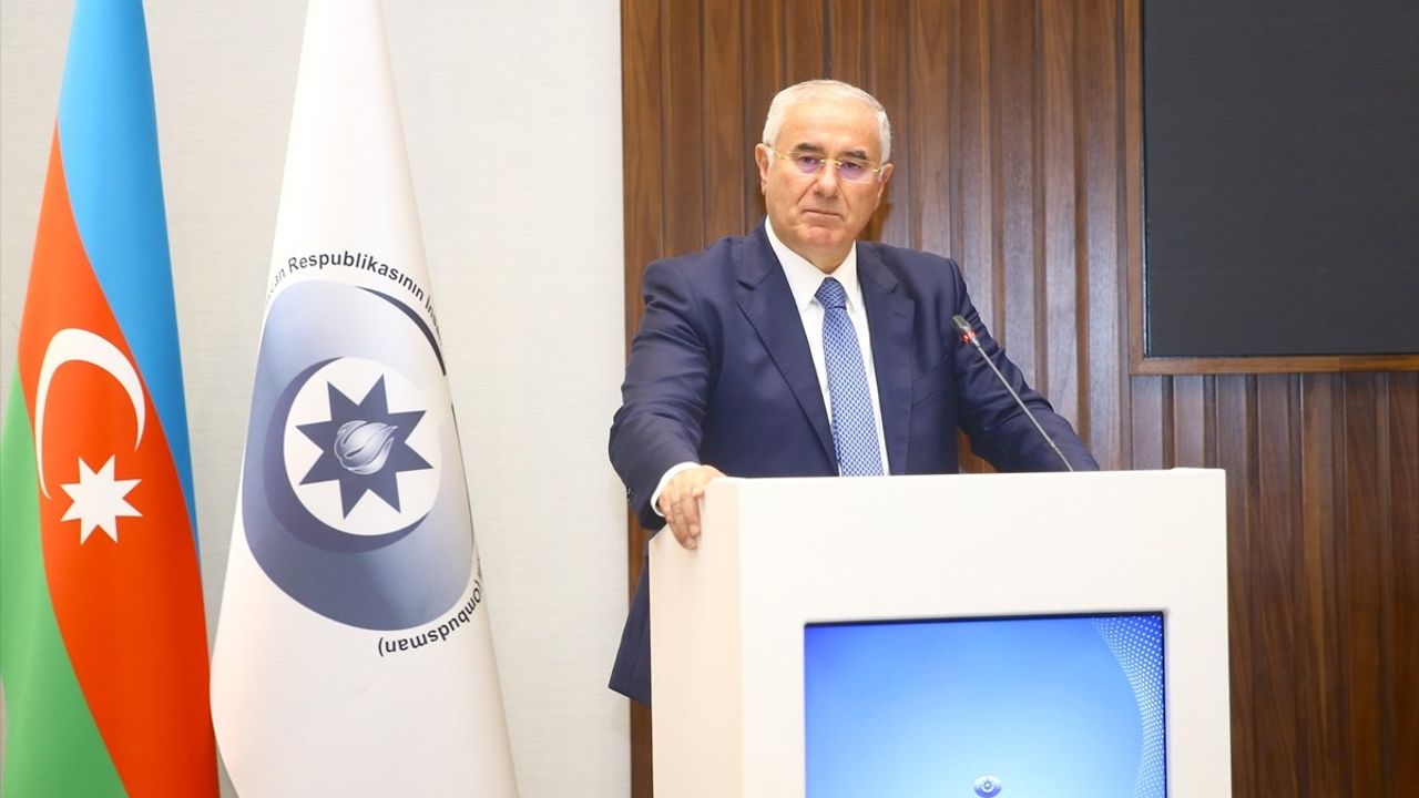 Bakü'de Ombudsmanlar 'Hukukun Üstünlüğü'nü Tartıştı