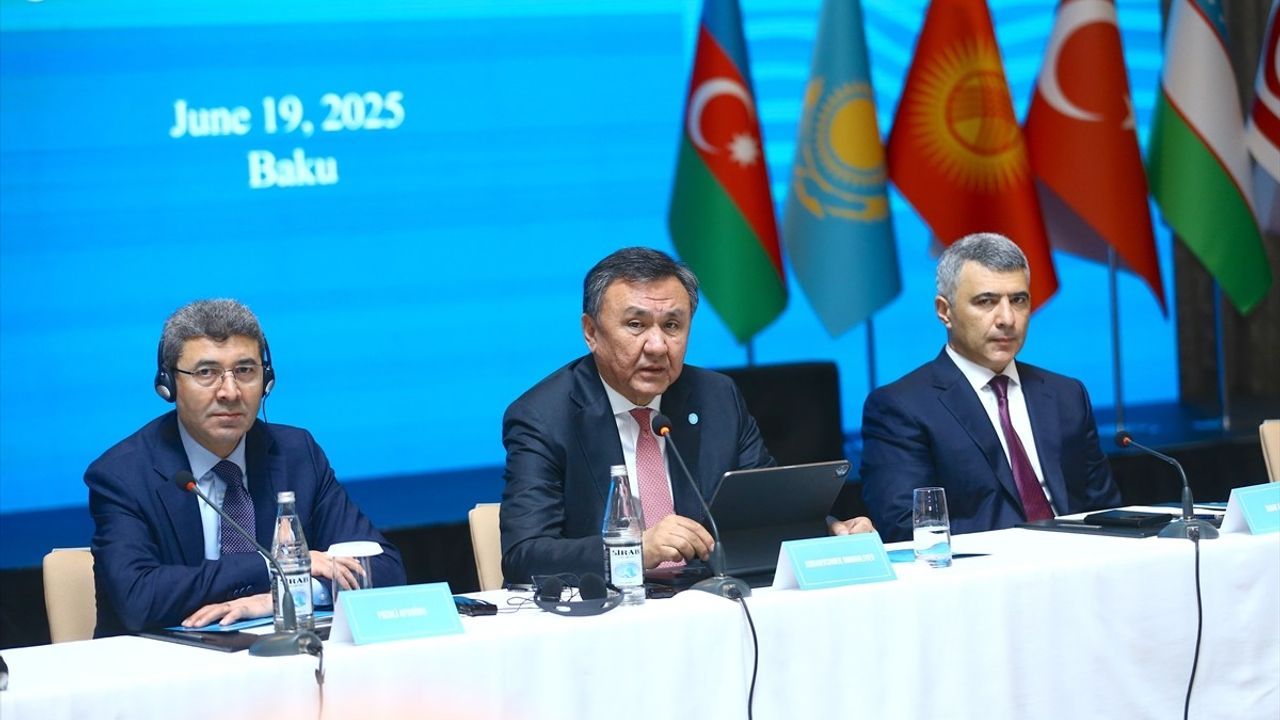 Bakü'de TDT Hakimler Konseyi Başkanları Toplandı