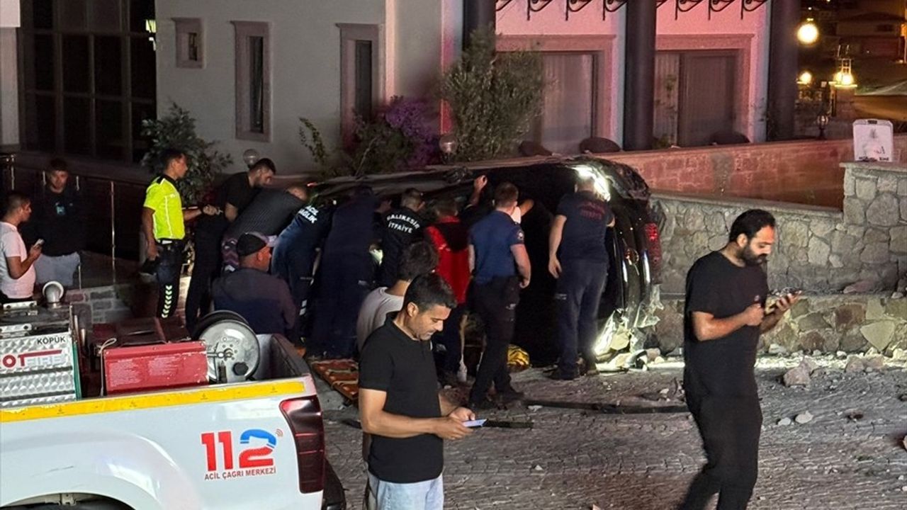 Balıkesir'de Otomobil Kazası: Bir Ölü, Bir Yaralı