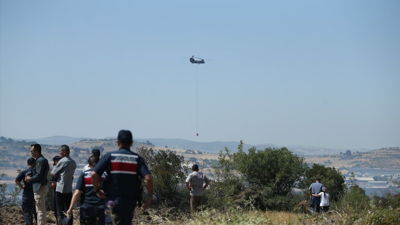 Balıkesir'de Tarım Arazisindeki Yangın Kontrol Altına Alındı