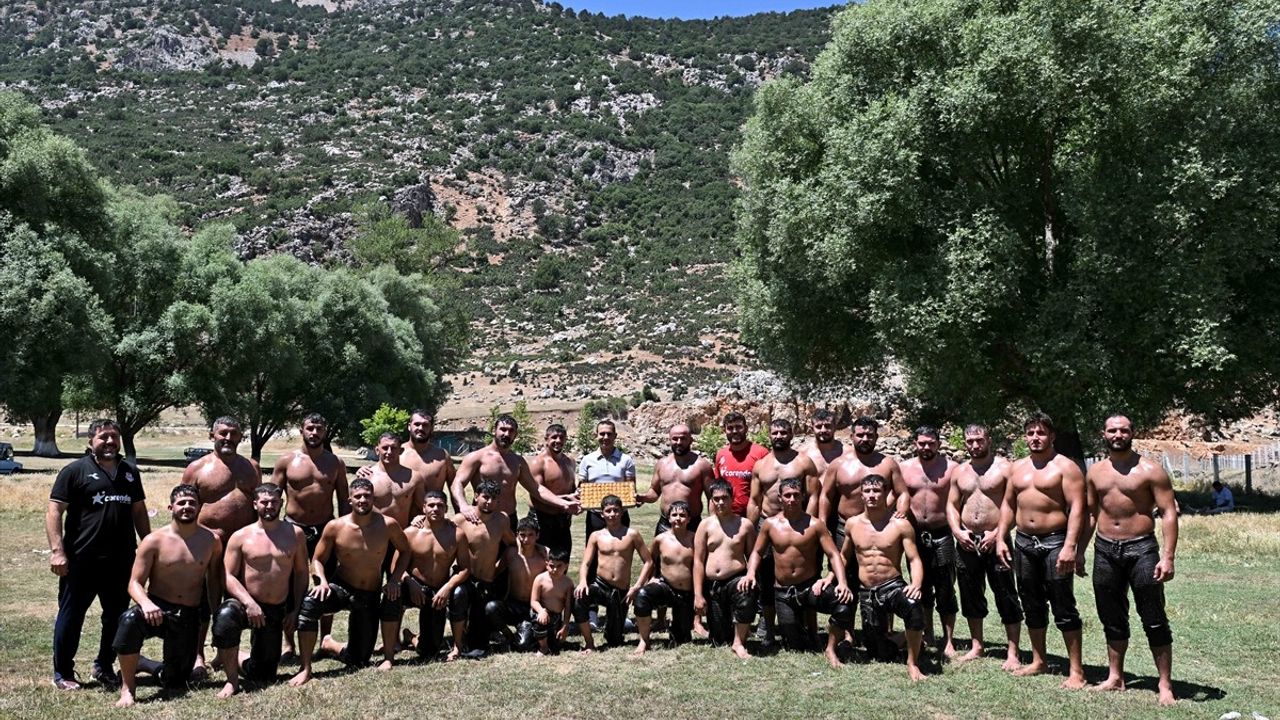 Başpehlivan Orhan Okulu: Kırkpınar'da Altın Kemer Hedefi