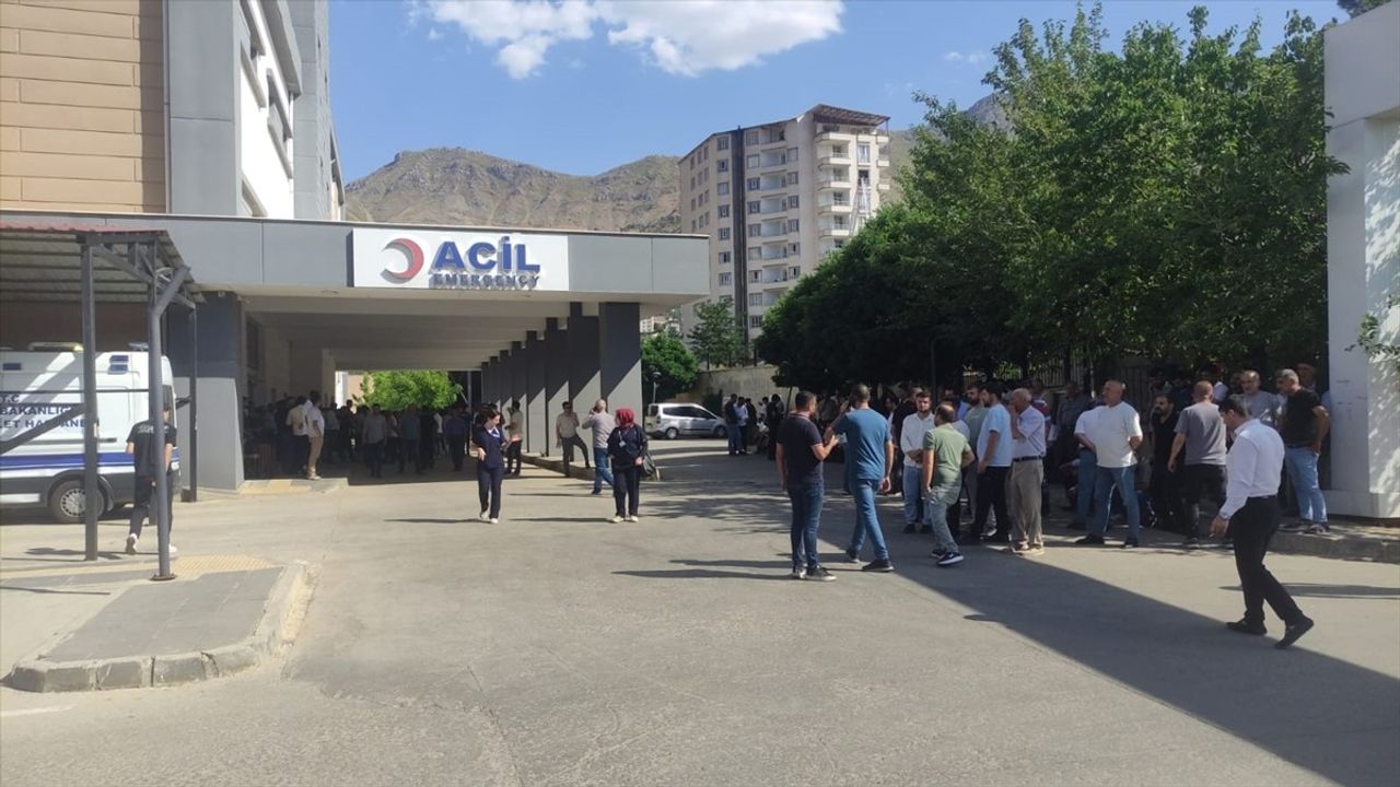 Batman'da Bilirkişi Ekibini Taşıyan Araç Şarampole Yuvarlandı: 5 Ölü