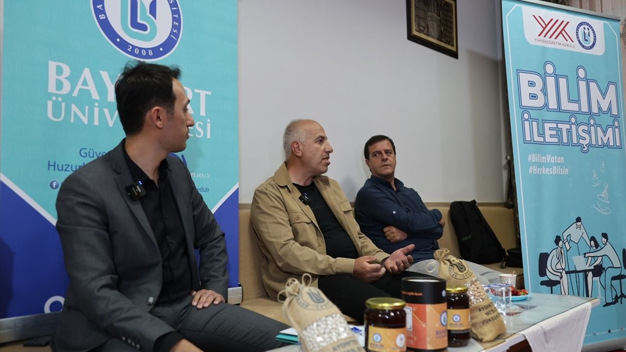 Bayburt'ta Bilim Kafe Etkinliği: Modern Arıcılık ve Dijital Bağımlılık Konuları İle Bilgilendirme