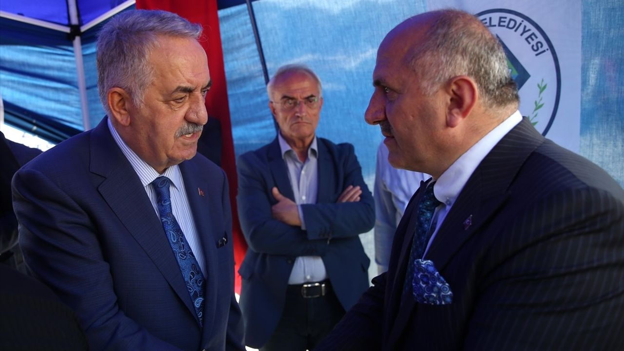 Bayram Coşkusu Rize'de Gençlik ve Spor Bakanı ile AK Parti Genel Başkan Yardımcısı'nın Katılımıyla Yaşandı