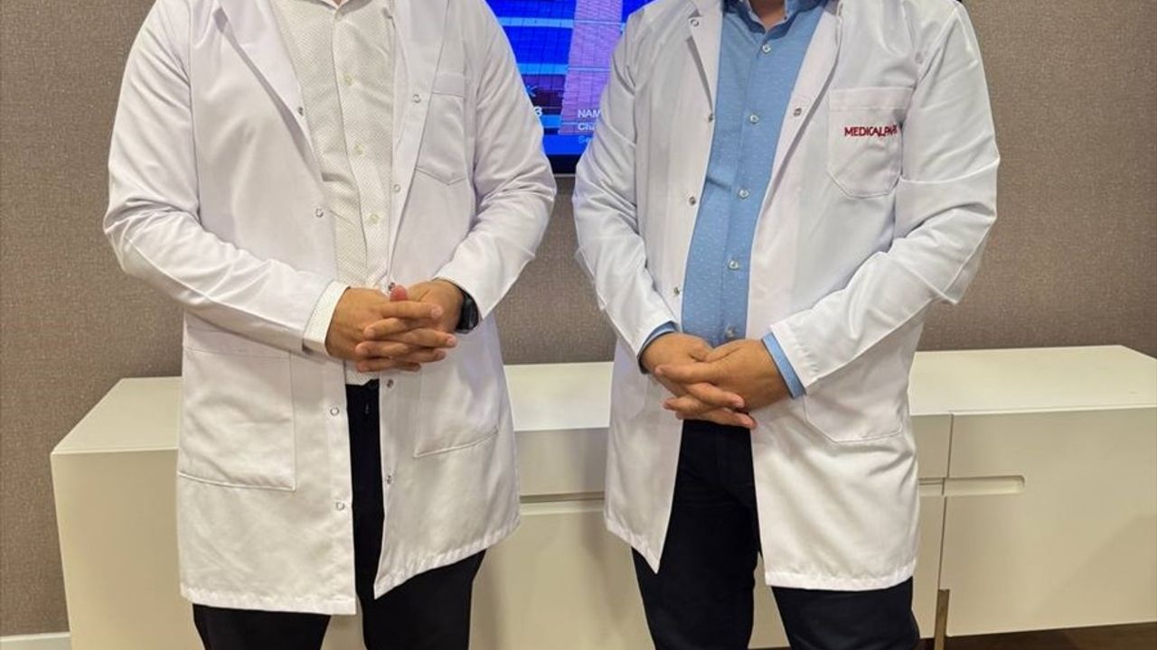 Beyin Cerrahisi Alanında Baba-Oğul İkilisi Hayat Kurtarıyor