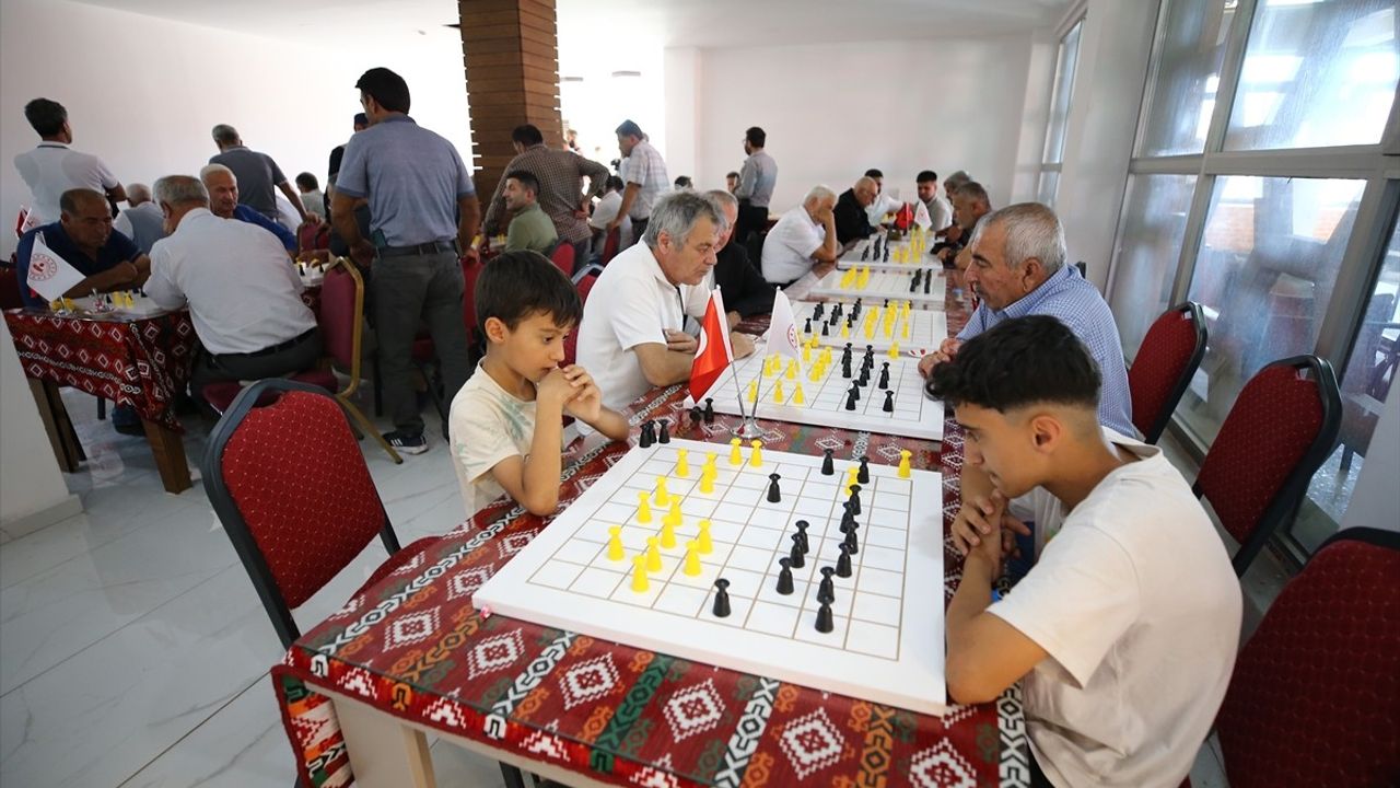 Bingöl'de Dama Tutkunları Uluslararası Turnuvada Buluştu