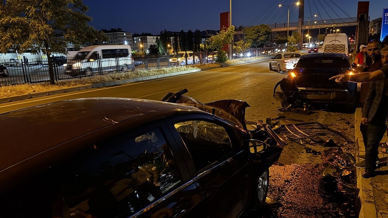 Bingöl'de Zincirleme Trafik Kazası: 5 Yaralı, 1 Bebek