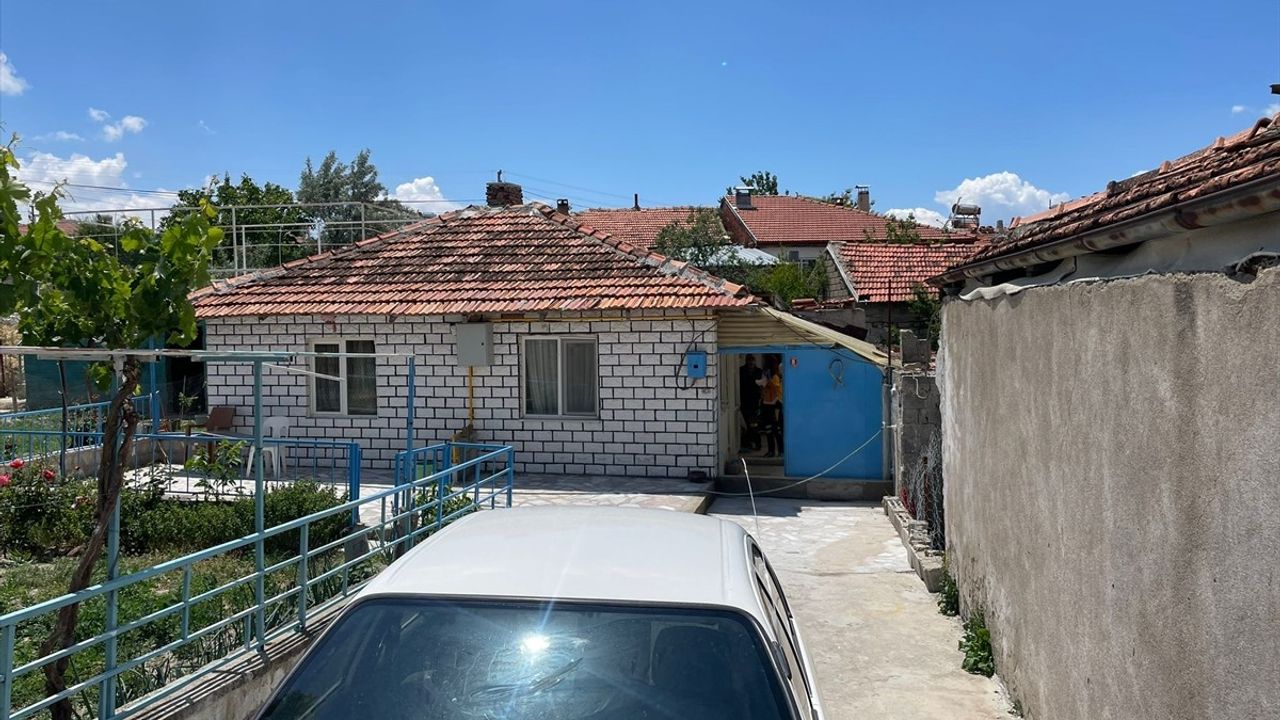 Burdur'da Kaybolan Halil Özel Evinde Ölü Bulundu