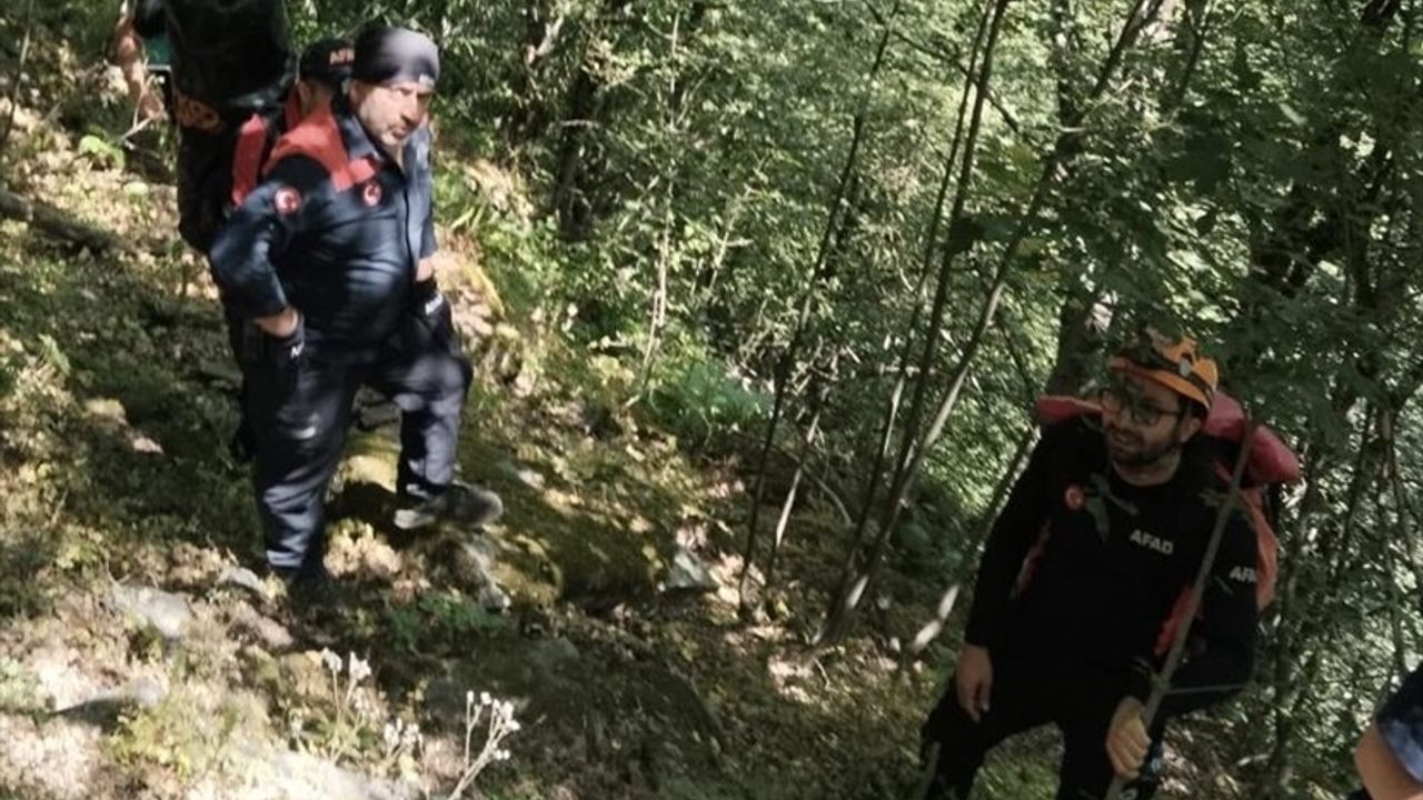 Bursa'da Helikopterle Kurtarma Operasyonu: Mahsur Kalan Balıkçıya Ulaşıldı