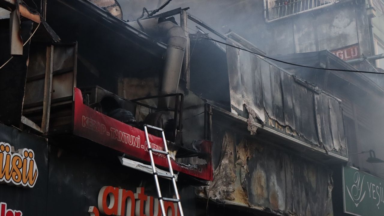 Bursa'da Lokantada Çıkan Yangın Kontrol Altına Alındı