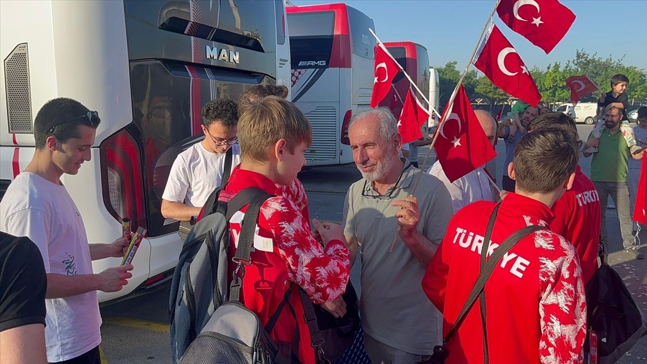 Bursalı Sporcular Avrupa Bilek Güreşi Şampiyonası'nda Madalya Kazandı