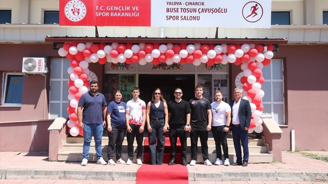 Buse Tosun Çavuşoğlu Spor Salonu Açılışı Çınarcık'ta Gerçekleşti