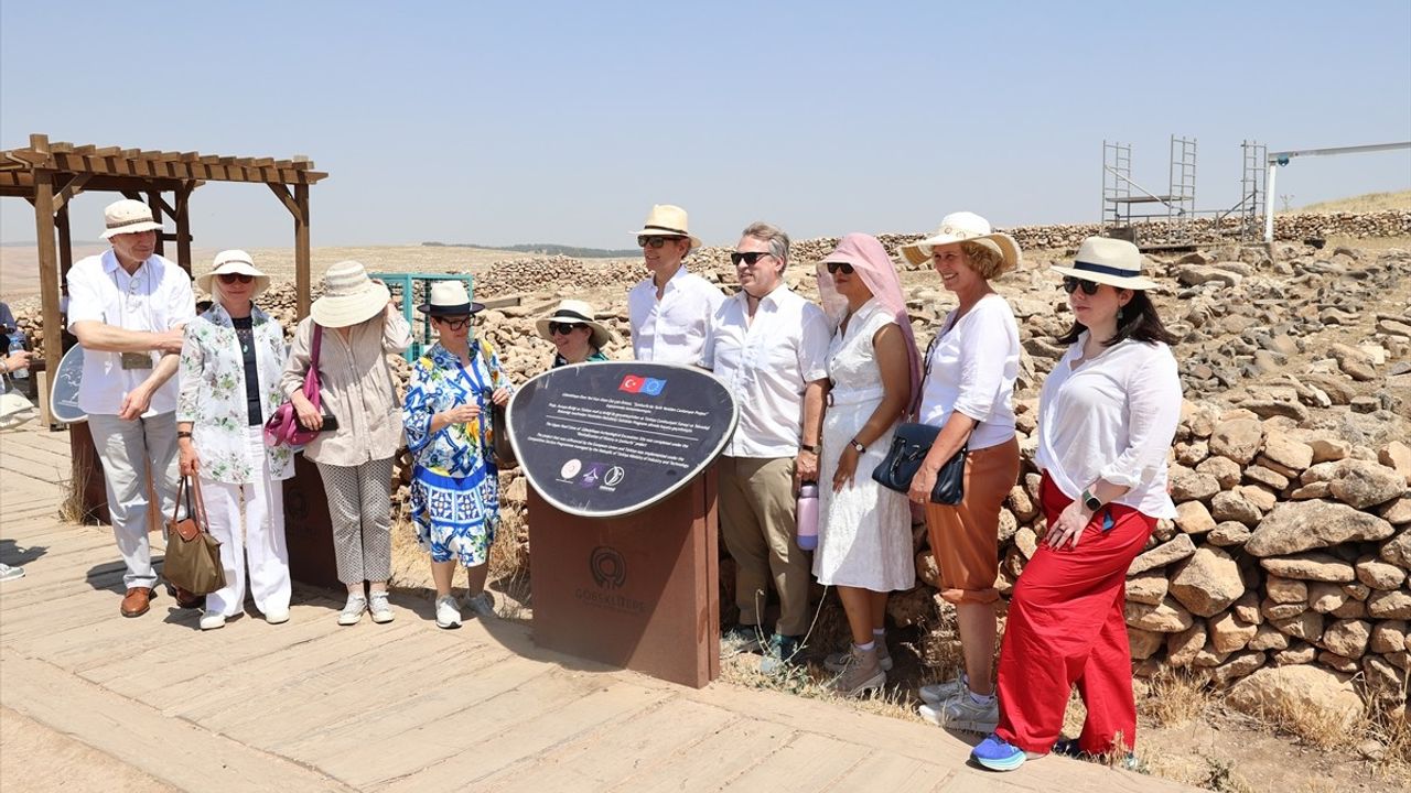 Büyükelçi Ossowski'den Göbeklitepe'den Barış Çağrısı